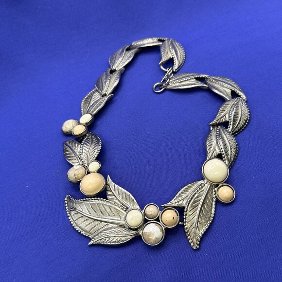VTG Carol Dauplaise Pewter Leaf Motif & Stone Choker Necklace - Picture 2 of 11